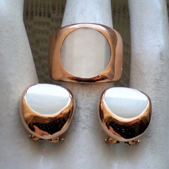 Designer 18K 750 Rose Pink Gold Carved Mother Of Pearl Omega Back Earrings 10.8g - Picture 6 of 12